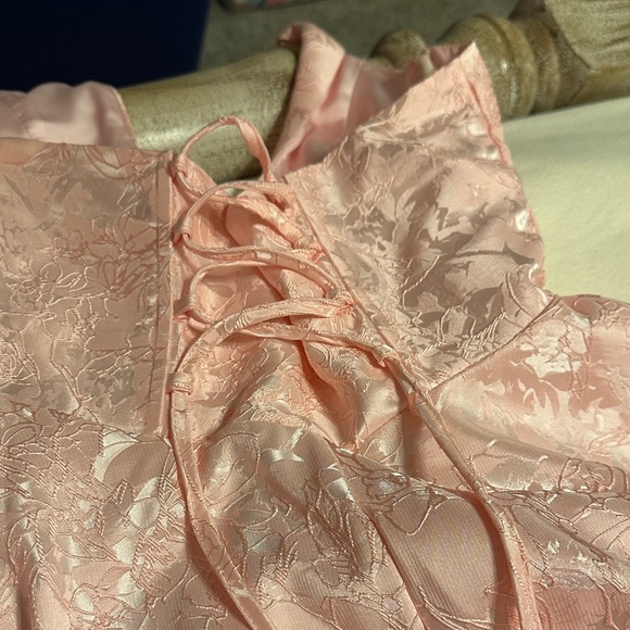 Blush Pink Textured Halter Dress - Picture 6 of 6